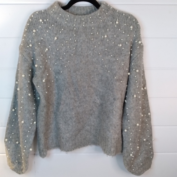 Esqualo Sweaters - Esqualo Pearl Adorned Grey Balloon Sleeve Mock Neck Soft Sweater. Small in EUC